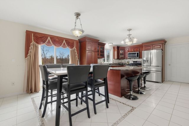 16 Windsor Rd, Shirley, MA 01464