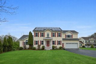 16 Windsor Rd, Shirley, MA 01464