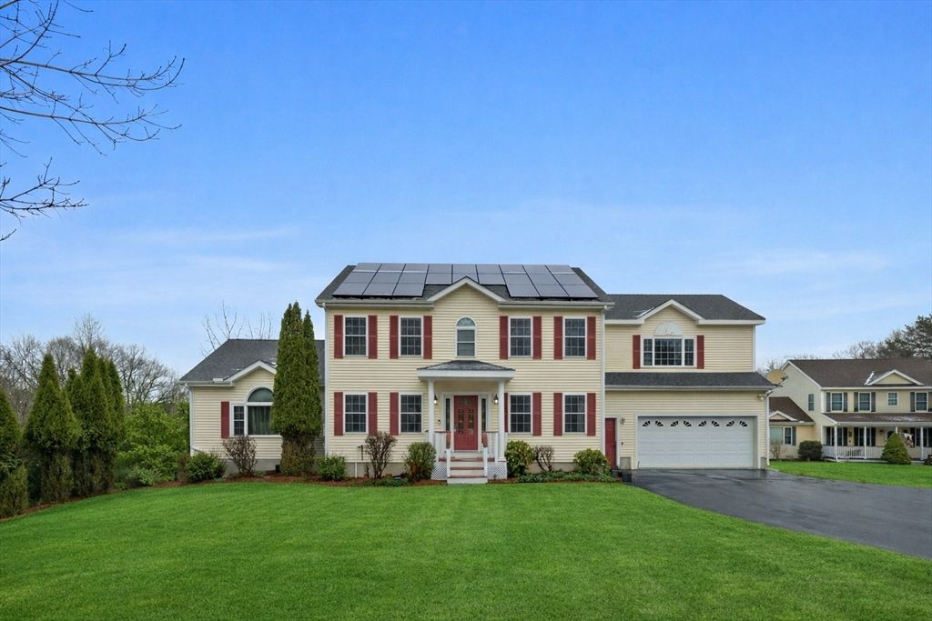 16 Windsor Rd, Shirley, MA 01464