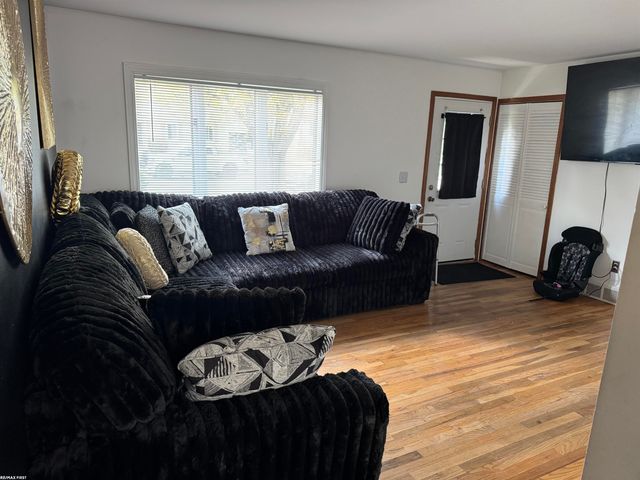 6095 S Mohawk Avenue, Ypsilanti Twp, MI 48197