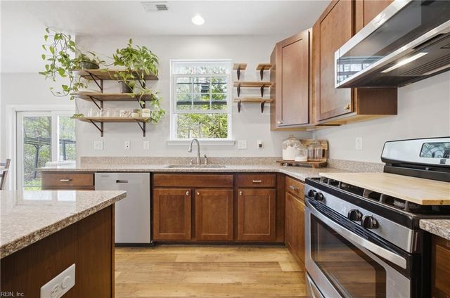 4206 Ravine Gap DR, Suffolk, VA 23434