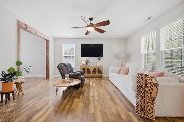 4206 Ravine Gap DR, Suffolk, VA 23434