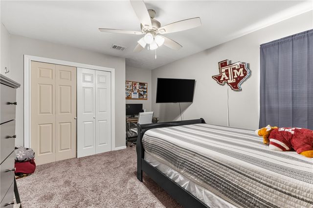 408 Pronghorn Loop, College Station, TX 77845