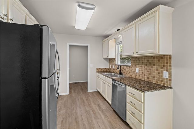 4 Kirkoswald Lane, Bella Vista, AR 72715