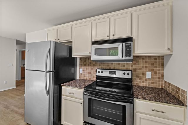 4 Kirkoswald Lane, Bella Vista, AR 72715
