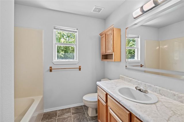 4 Kirkoswald Lane, Bella Vista, AR 72715