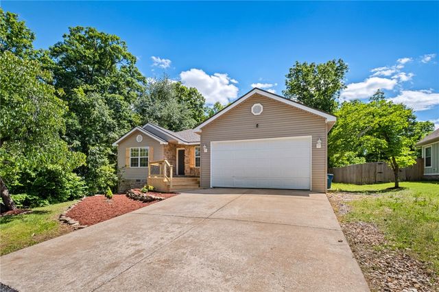 4 Kirkoswald Lane, Bella Vista, AR 72715
