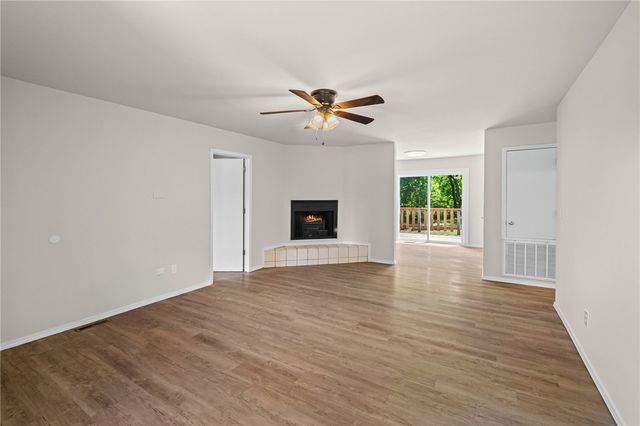 4 Kirkoswald Lane, Bella Vista, AR 72715