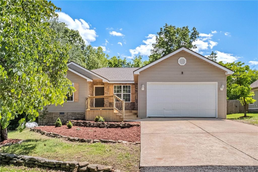 4 Kirkoswald Lane, Bella Vista, AR 72715