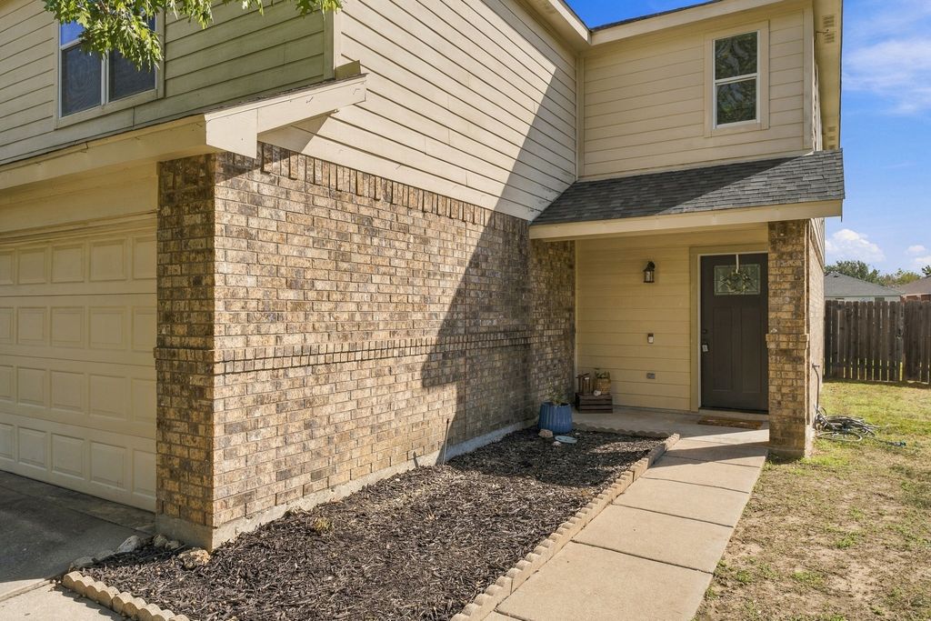4833 Waterford Drive, Fort Worth, TX 76179 — photo 3
