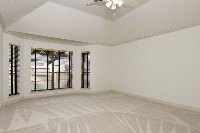 15 Rockledge, The Woodlands, TX 77382