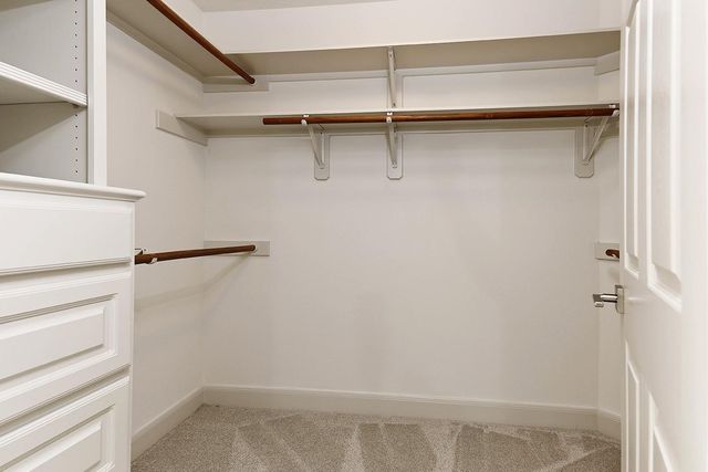 15 Rockledge, The Woodlands, TX 77382