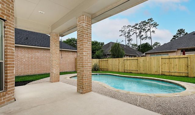 15 Rockledge, The Woodlands, TX 77382
