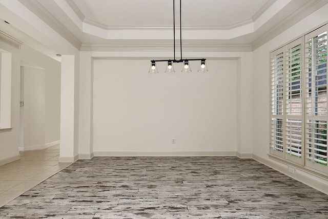 15 Rockledge, The Woodlands, TX 77382