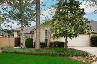 15 Rockledge, The Woodlands, TX 77382