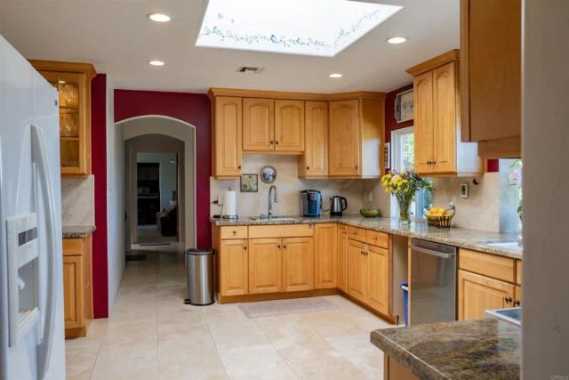 969 Viletta Drive, San Diego, CA 92027