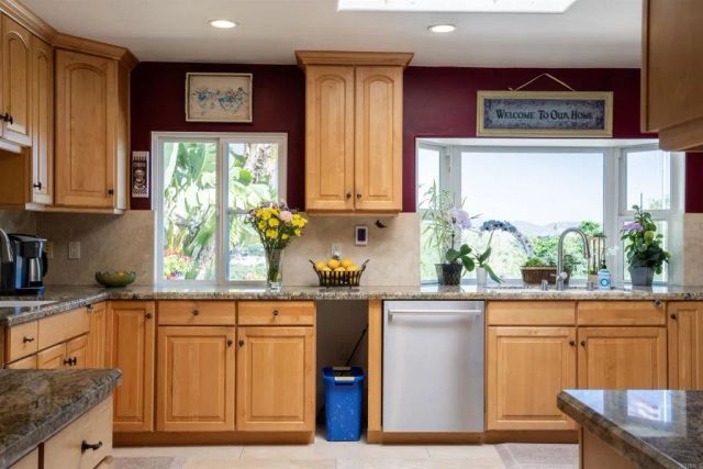 969 Viletta Drive, San Diego, CA 92027