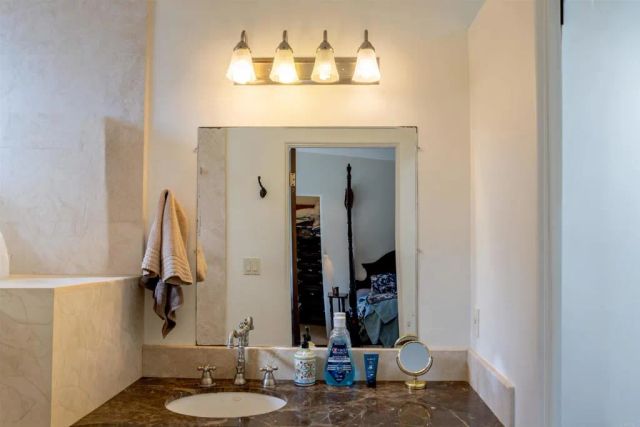 969 Viletta Drive, San Diego, CA 92027
