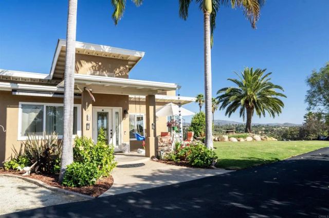 969 Viletta Drive, San Diego, CA 92027