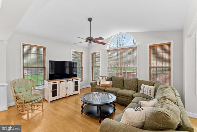 42750 HOLLOWIND CT, Broadlands, VA 20148