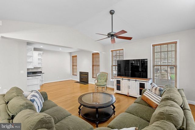 42750 HOLLOWIND CT, Broadlands, VA 20148