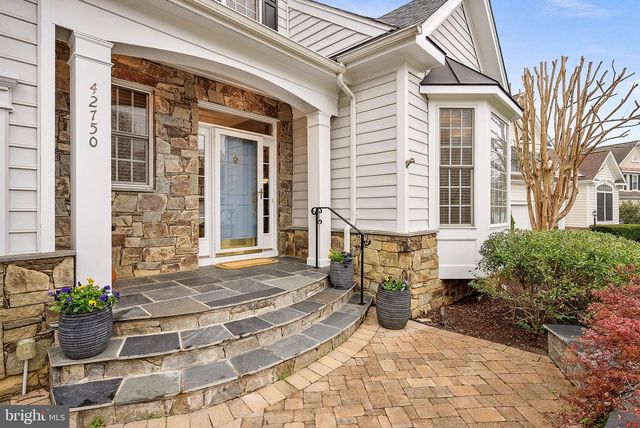 42750 HOLLOWIND CT, Broadlands, VA 20148