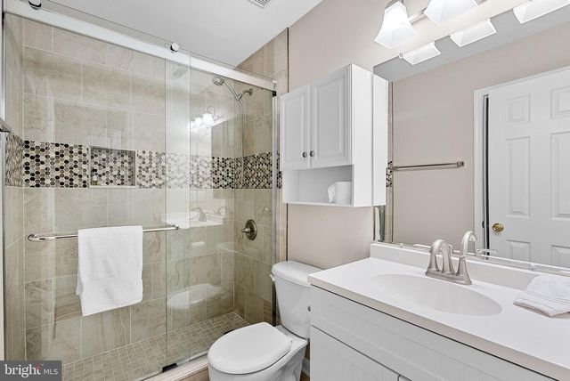 42750 HOLLOWIND CT, Broadlands, VA 20148