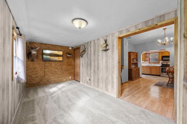 400 South Road, Centuria, WI 54824