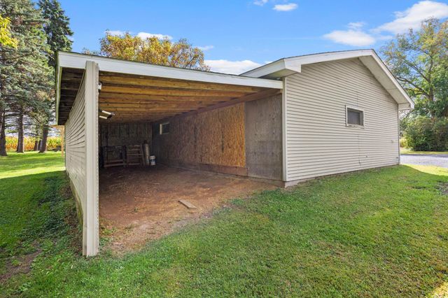 400 South Road, Centuria, WI 54824