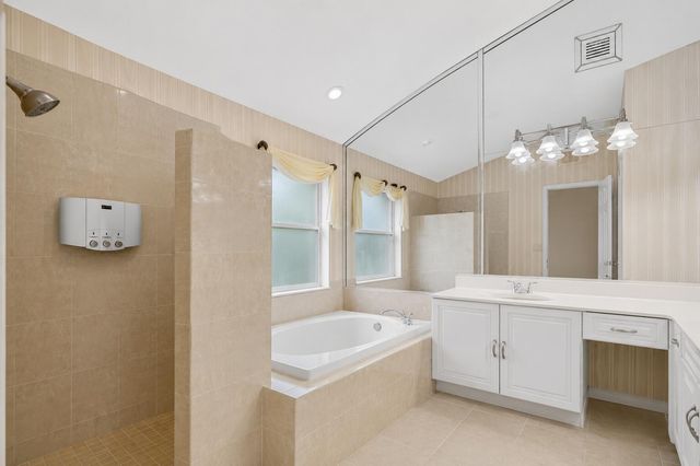 1059 Fairfax Circle W, Boynton Beach, FL 33436