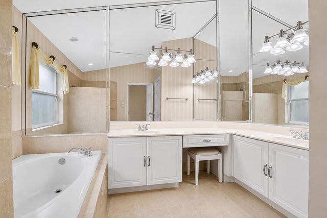 1059 Fairfax Circle W, Boynton Beach, FL 33436