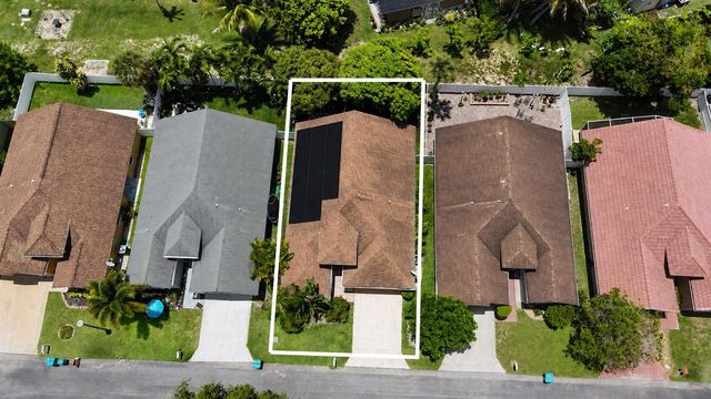 1059 Fairfax Circle W, Boynton Beach, FL 33436