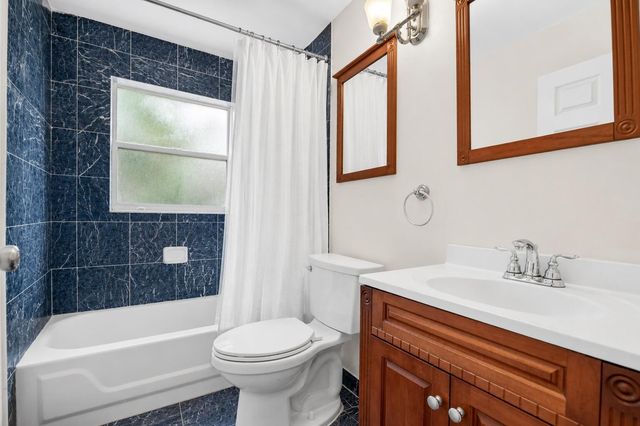 1059 Fairfax Circle W, Boynton Beach, FL 33436