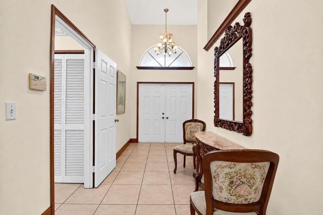 1059 Fairfax Circle W, Boynton Beach, FL 33436