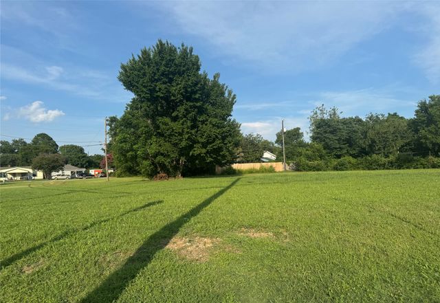 7902 Carbondale Street, Dallas, TX 75216