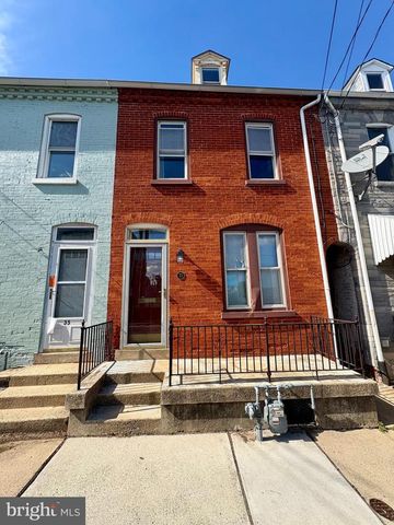 33 W FREDERICK ST, Lancaster, PA 17603