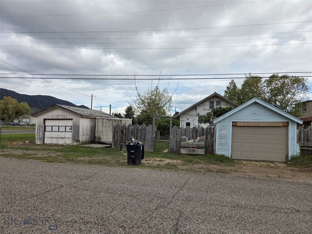 2421 Locust Street, Butte, MT 59701