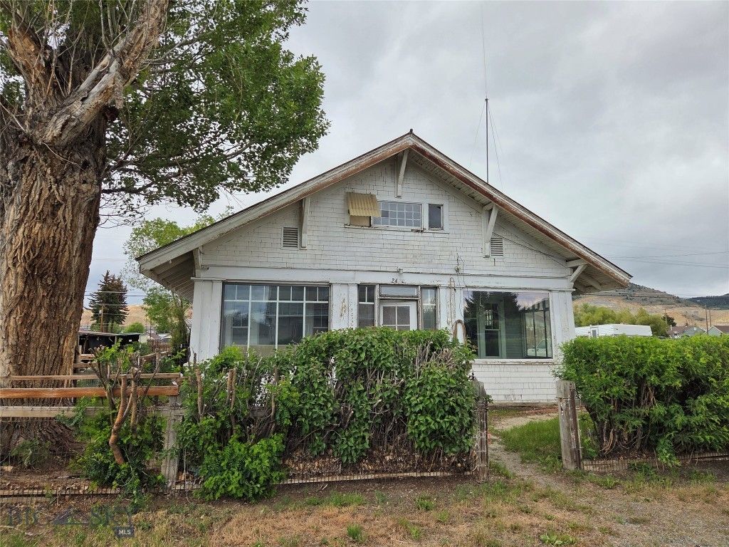 2421 Locust Street, Butte, MT 59701