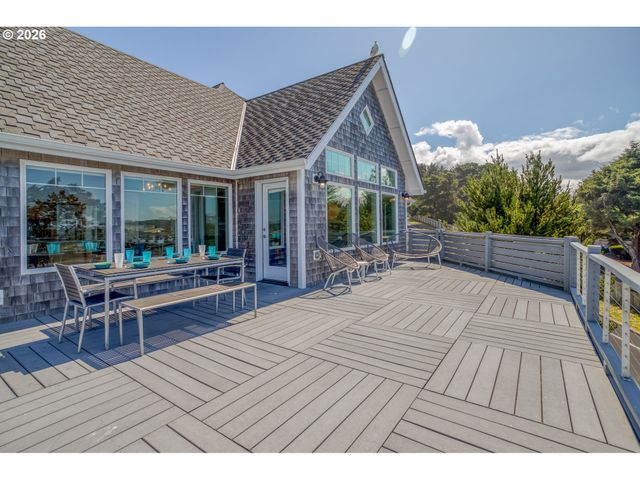 5020 Nw LEE Ave, Lincoln City, OR 97367