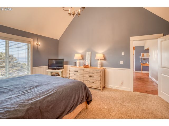 5020 Nw LEE Ave, Lincoln City, OR 97367