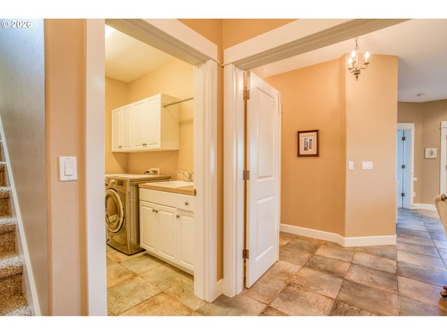 5020 Nw LEE Ave, Lincoln City, OR 97367