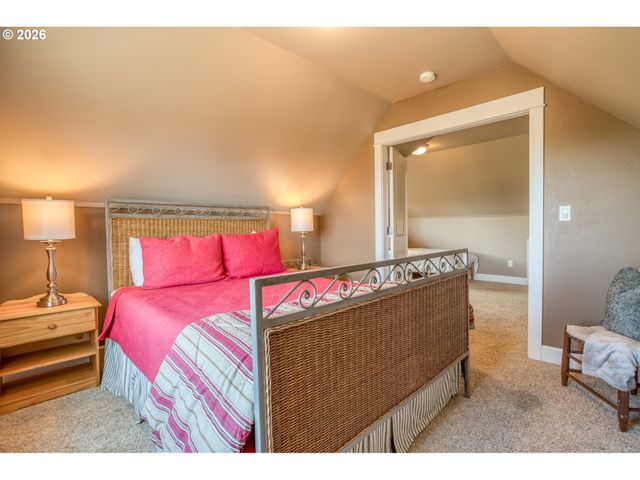 5020 Nw LEE Ave, Lincoln City, OR 97367