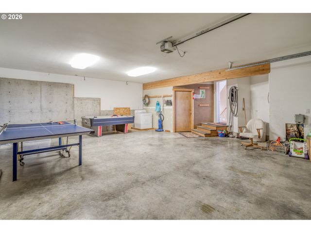 5020 Nw LEE Ave, Lincoln City, OR 97367