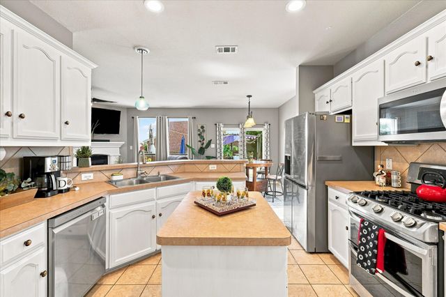 12152 Thicket Bend Drive, Fort Worth, TX 76244