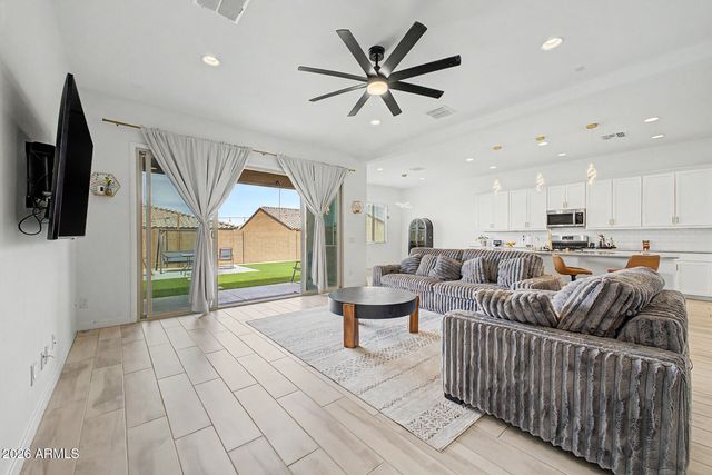 3836 W MCNEIL Street, Laveen, AZ 85339