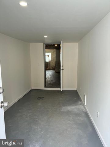 5950 PALMETTO ST, Philadelphia, PA 19120