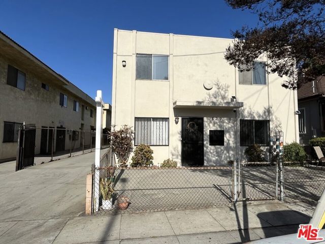 829 Alpine Street 6, Los Angeles, CA 90012