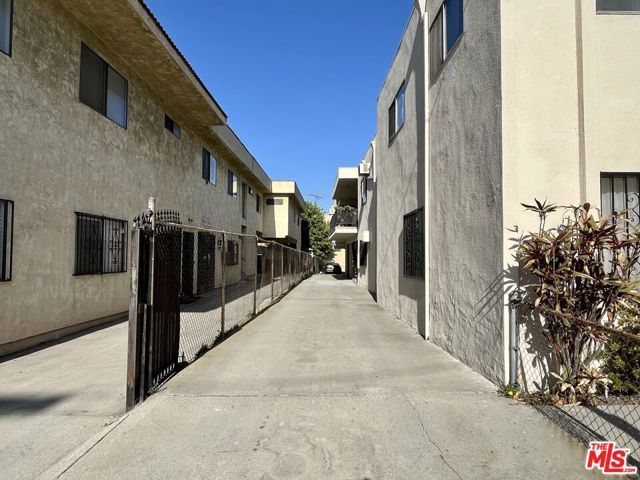 829 Alpine Street 6, Los Angeles, CA 90012