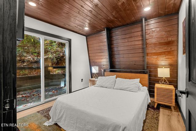 915 Stans Rd, Gatlinburg, TN 37738