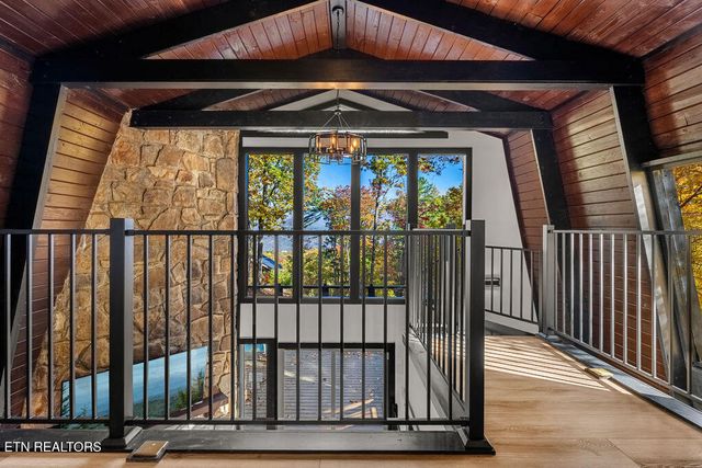 915 Stans Rd, Gatlinburg, TN 37738